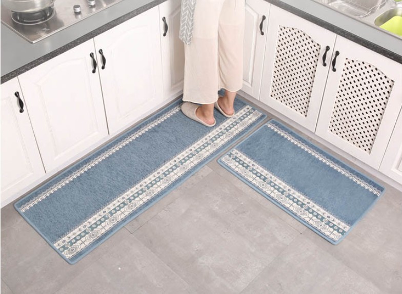 Thảm bếp sẽ giúp cho không gian nấu nướng trở nên sạch sẽ và tiện nghi hơn. Với thiết kế sang trọng và chất liệu bền đẹp, thảm bếp sẽ trở thành điểm nhấn cho không gian nấu nướng của bạn.